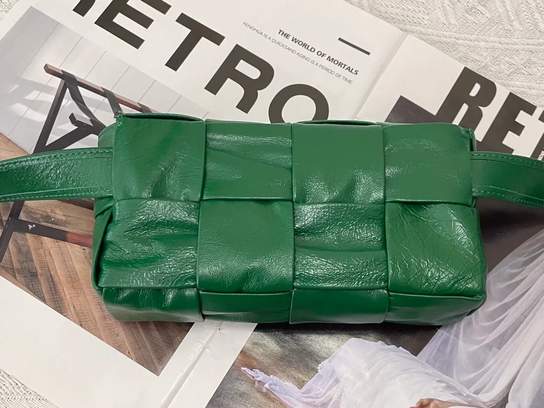 #𝐓𝐇𝐄 𝐁𝐄𝐋𝐓 𝐂𝐀𝐒𝐒𝐄𝐓𝐓𝐄 Checkered waist bag cassette has an updated version🆕The waxed cowhide material is very light and shiny, has a cool feeling, and has the same high-end touch as always. ⚠️The second-generation upgraded version has a long strap of 136cm, tall people can also wear it cross-body at will It is also suitable for boys. It is suitable for couples. It can be used as a handbag, waist bag, crossbody or shoulder bag. It’s small and exquisite, but packs a punch: 💄lipstick 🕶️sunglasses, etc.⋯pack it all! It continues the square shape of the cassette bag and does not deform after loading. It has a very concave shape! Model: 6815# S18.5x5x9.5